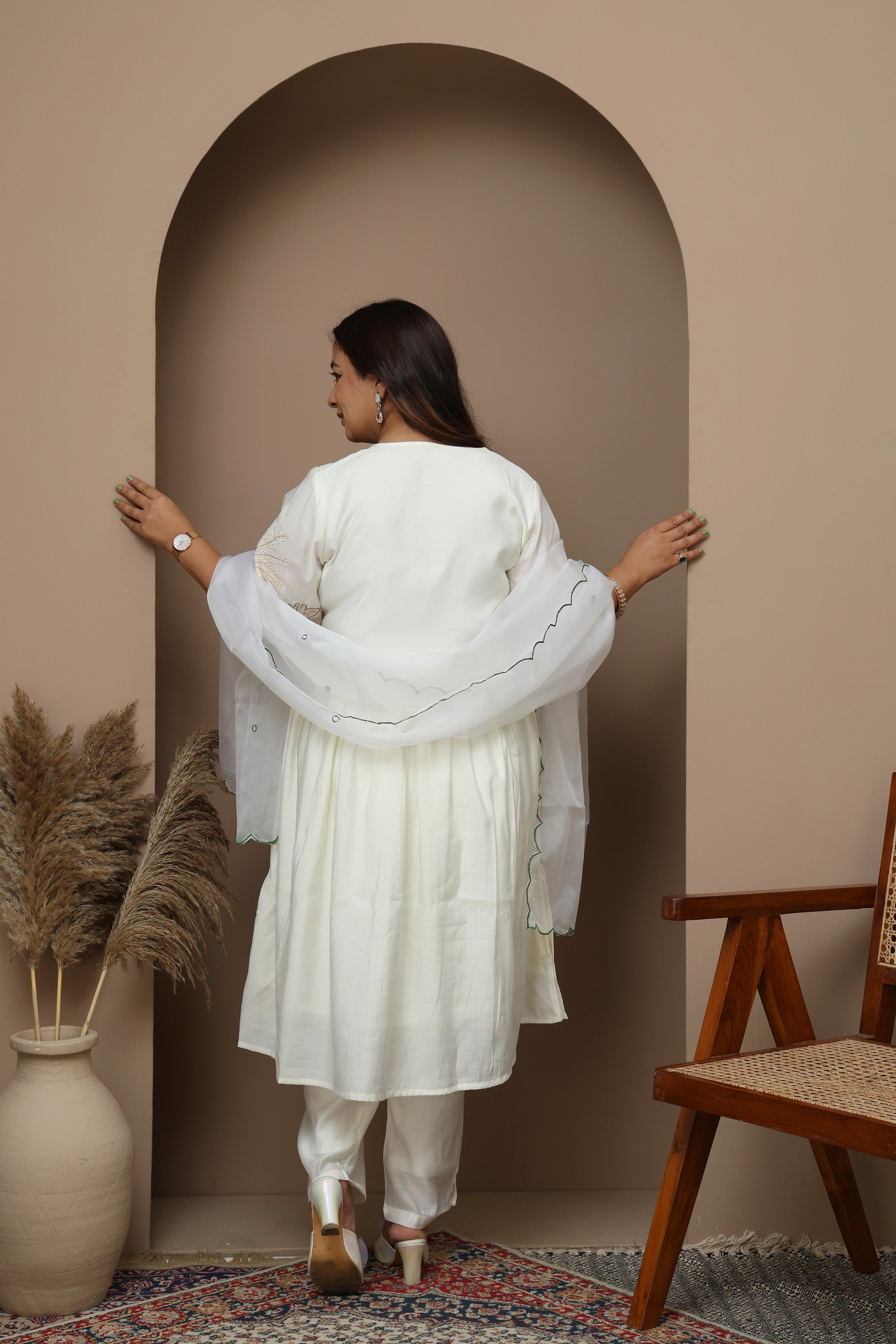 White Botanical Embroidered Kurta Set wit Dupatta