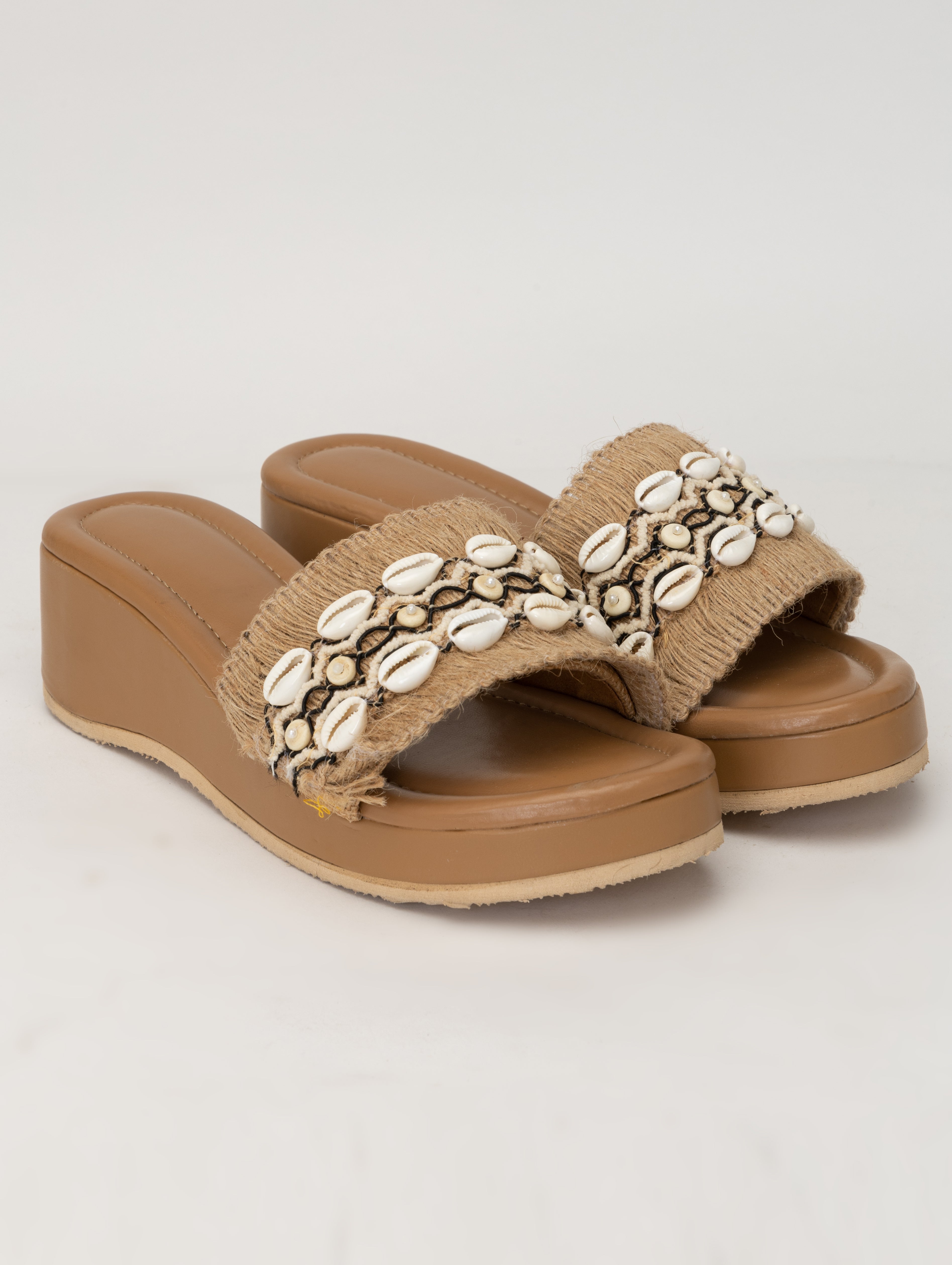 Beige Seashell Block Heels – Coastal-Inspired Slip-On Sandals